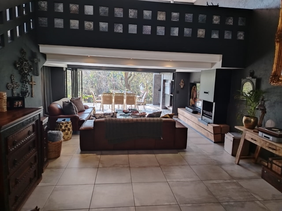 5 Bedroom Property for Sale in Protea Park North West